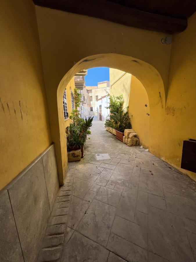 Vicolo Del Vento Stanza Scirocco Hotel Palermo Exterior photo